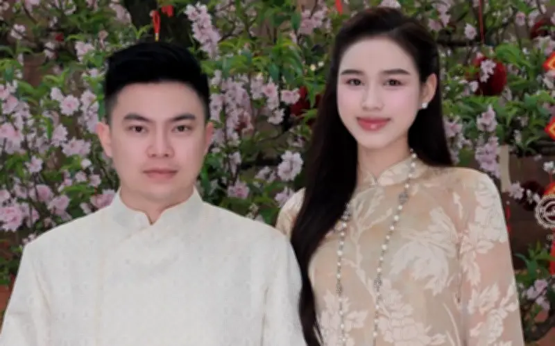 Đô Thị Hà Nam Đau Đớn Tết Ở Quê Chồng, Biểu Cảm Chồng Nặng Hậu Khiến Fan Thích Thú