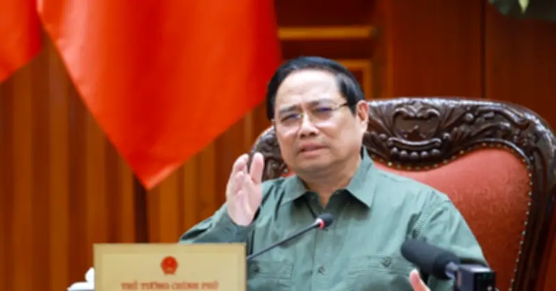 Thủ tướng chỉ đạo hoàn thành cầu phao qua sông Lô trước 29 Tết