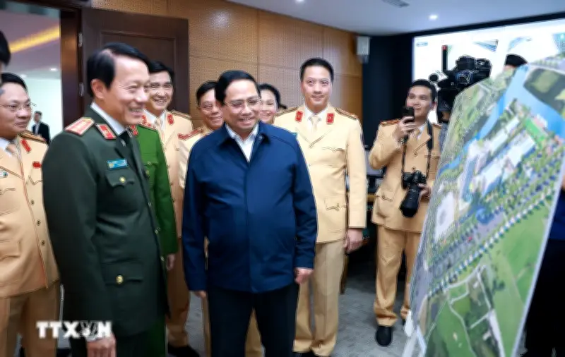 Thủ tướng kiểm tra công tác ứng trực của lực lượng Công an nhân dân