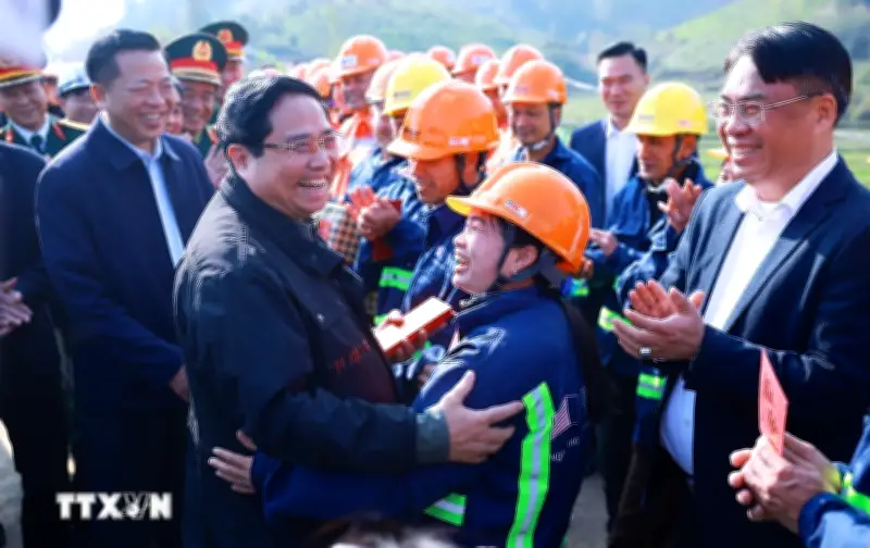 Thủ tướng kiểm tra tiến độ các dự án giao thông trọng điểm tại Lạng Sơn, Cao Bằng