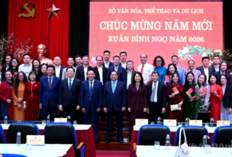 Thủ tướng Phạm Minh Chính gặp mặt, chúc Tết các gương mặt tiêu biểu văn hóa, thể thao, du lịch