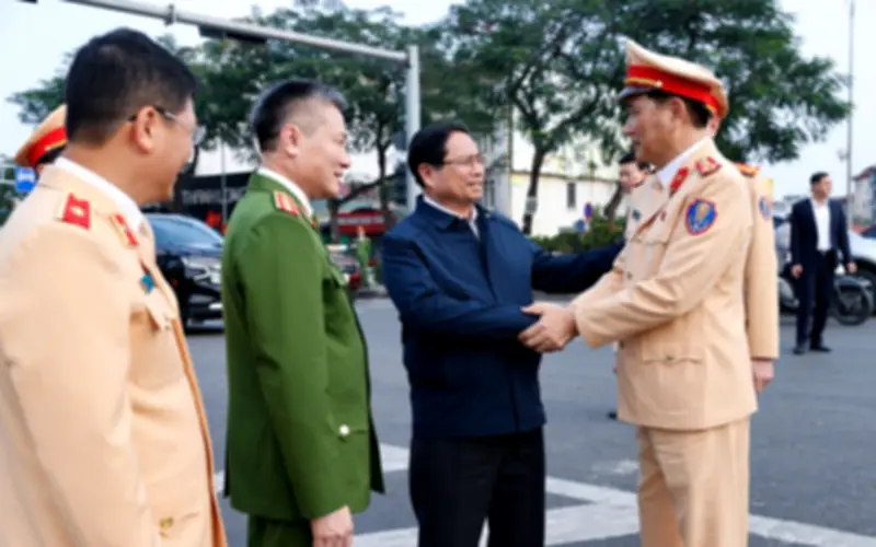 Thủ tướng Phạm Minh Chính thăm, chúc Tết và giao nhiệm vụ cho lực lượng cảnh sát giao thông