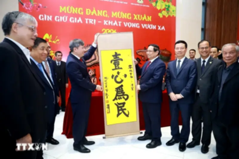 Thủ tướng Phạm Minh Chính thăm Viện Hàn lâm Khoa học Xã hội, nhấn mạnh vai trò chiến lược