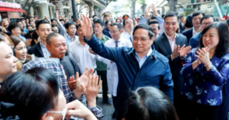 Thủ tướng thăm bệnh nhân dịp Tết, đánh giá cao sự hy sinh của y bác sĩ