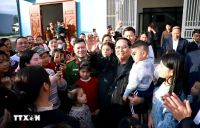 Thủ tướng thăm, chúc Tết đồng bào khu tái định cư Đồng Khê, Cao Bằng