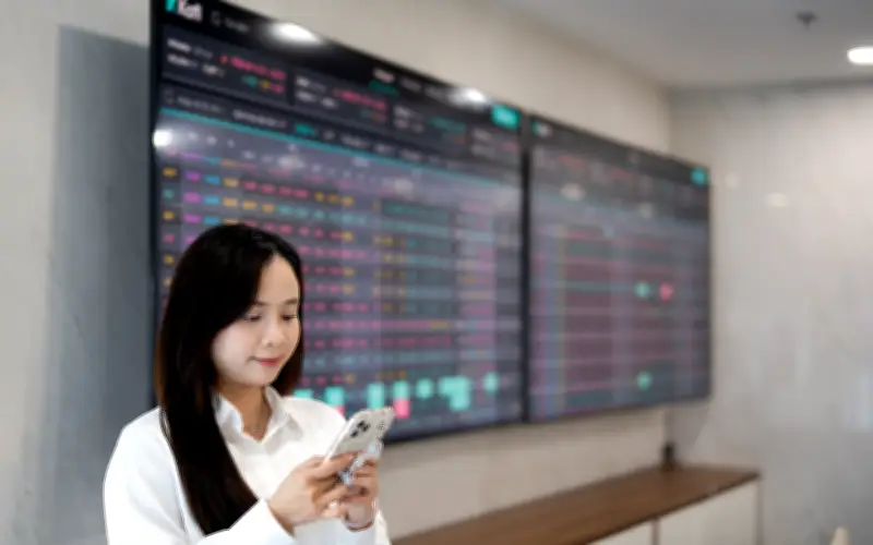 Thị trường chứng khoán phục hồi mạnh sau khi lãi suất liên ngân hàng hạ nhiệt