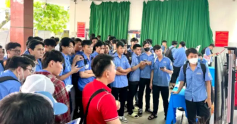 Thị trường lao động TP.HCM 2026: Cầu vượt cung, khát nhân lực chất lượng cao