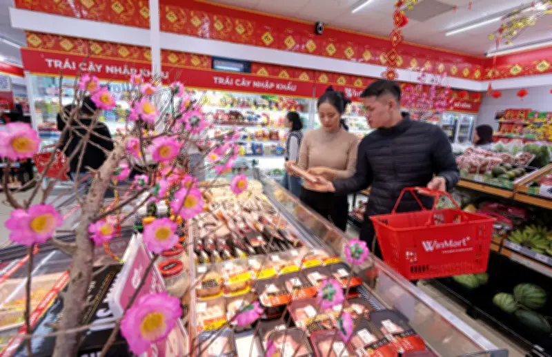 Thị trường mùng 2 Tết ổn định, hệ thống bán lẻ lớn khai xuân, giá cả không biến động