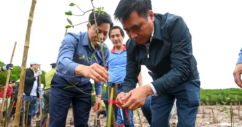 Thứ trưởng Nguyễn Quốc Trị cùng Panasonic trồng 9.000 cây tại Khu bảo tồn Thái Thụy