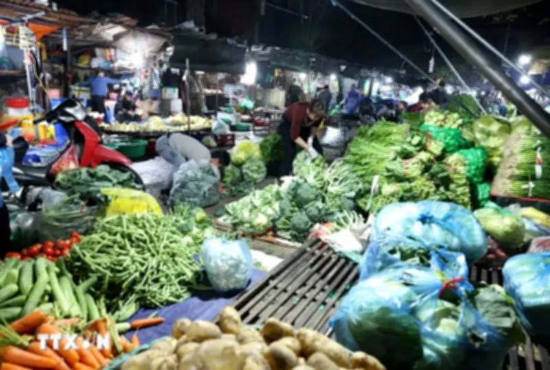 Thị trường ngày mùng 5 Tết: Giá cả ổn định, không phát sinh điểm nóng