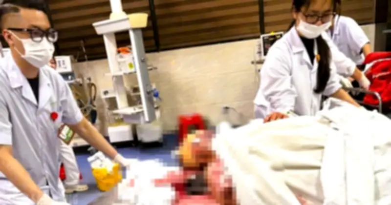 Thanh Hóa: Bệnh viện khẩn trương cấp cứu 10 nạn nhân trong vụ ném mìn gây chấn động