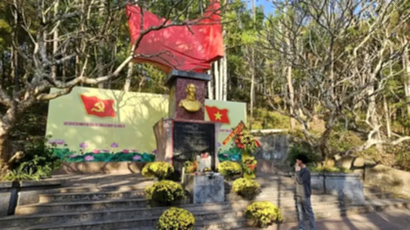 Thanh Hóa Tưng Bừng Kỷ Niệm 79 Năm Bác Hồ Về Thăm, Du Xuân Đầu Năm Bính Ngọ