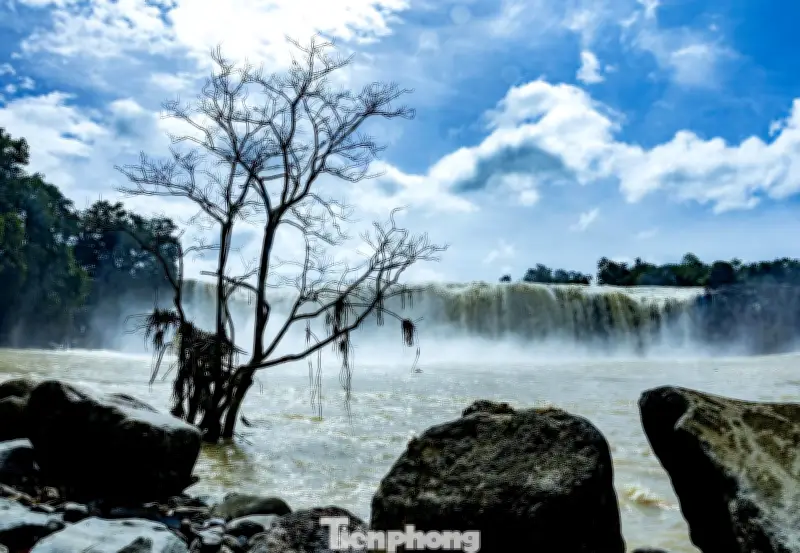 Thác Dray Nur - Kỳ Quan Thủy Mặc Và Câu Chuyện Tình Buồn Ở Đắk Lắk