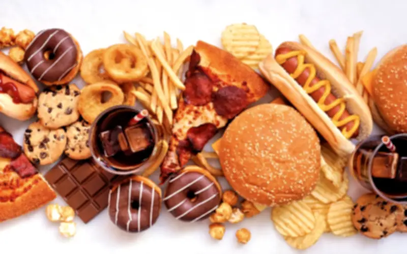 Thực phẩm siêu chế biến: Mối nguy từ thuốc lá đến bệnh mạn tính tại Việt Nam