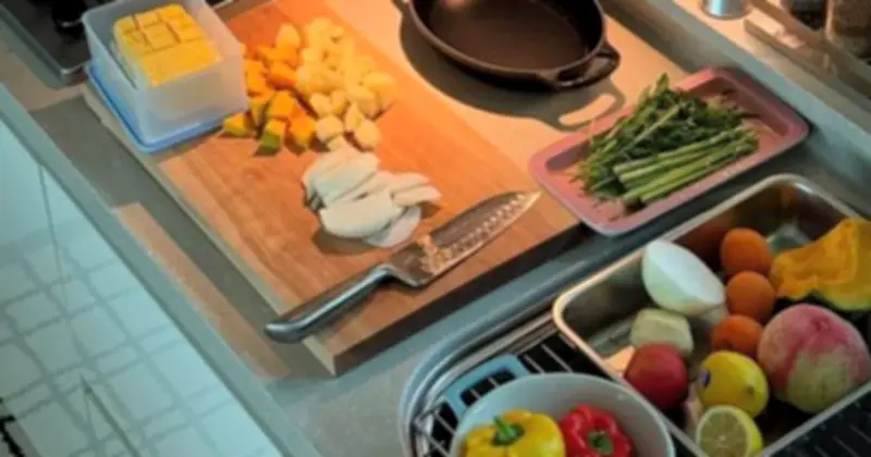 Thói quen thay đũa, thớt trước Tết: Phong tục giữ lộc và góc nhìn khoa học