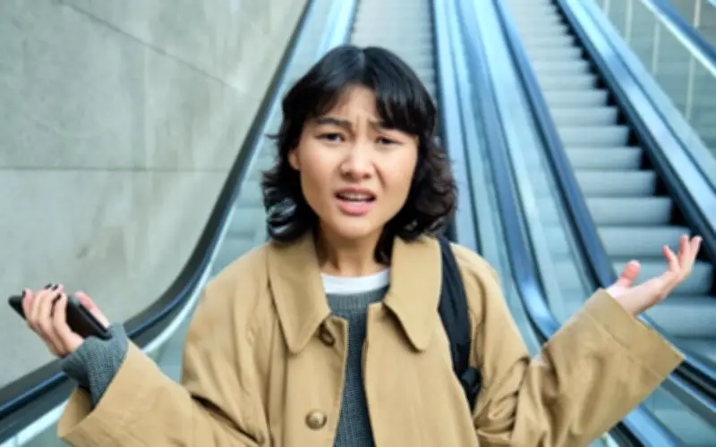 Thói quen 'unfriend' bốc đồng: Dấu hiệu cảnh báo chỉ số EQ thấp ở người trẻ