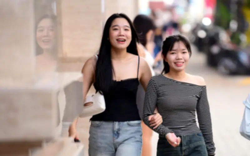 Thời tiết 28 Tết: Bắc Bộ nắng yếu, Nam Bộ mưa rải rác nhiều nơi