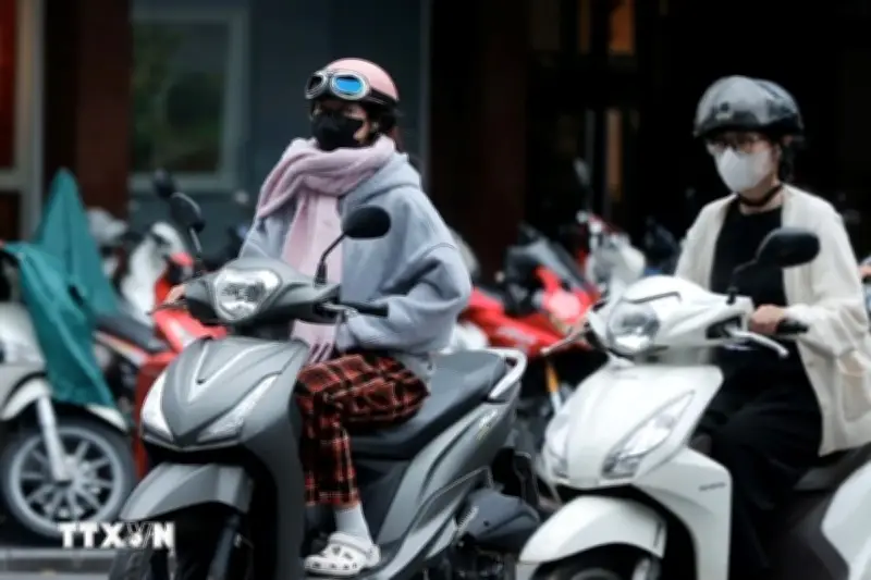 Thời tiết mùng 1 Tết: Miền Bắc mưa rét, Nam Bộ nắng nóng