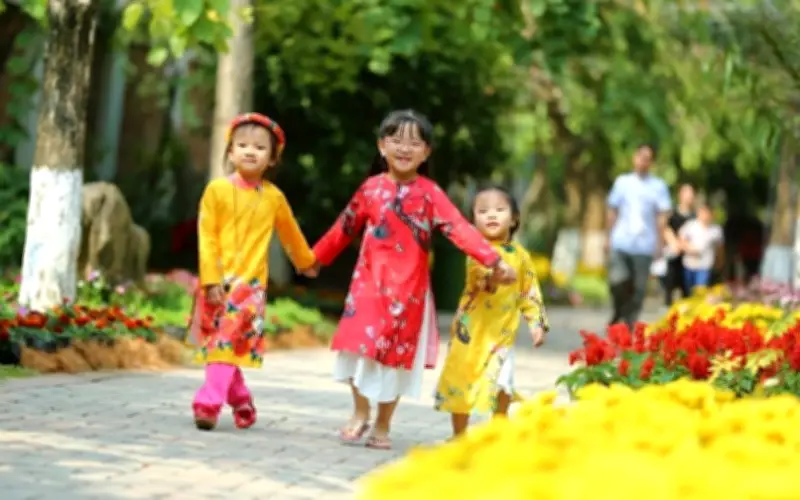 Thời tiết phân hóa rõ rệt ngày nghỉ Tết cuối cùng: Bắc rét, Nam nắng nóng trên 35 độ C