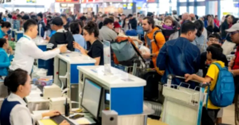 Sương mù dày đặc ảnh hưởng hoạt động bay tại miền Bắc và Bắc Trung Bộ