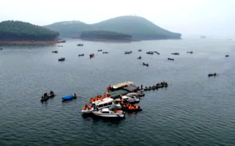 Thảm kịch hồ Thác Bà: Bài học đắt giá về an toàn đường thủy trong mùa lễ hội