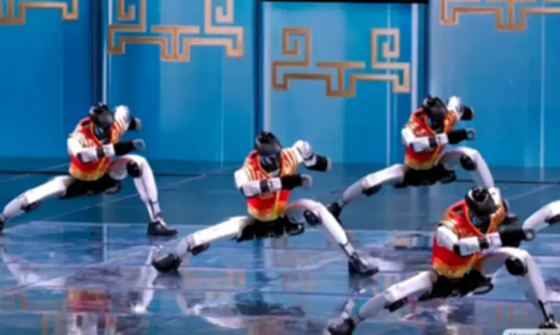 Thông Điệp Của Trung Quốc Qua Màn Múa Robot Chào Năm Mới