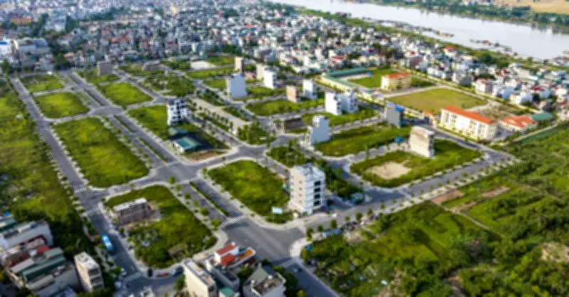 Thương người cho ở tạm, sau khi mua đất trả giá bằng nhiều năm đợi lại