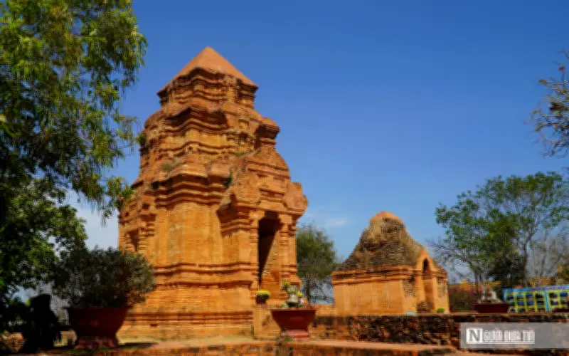 Tháp Pô Sah Inư: Kiệt tác Chăm cổ và không gian văn hóa sống động