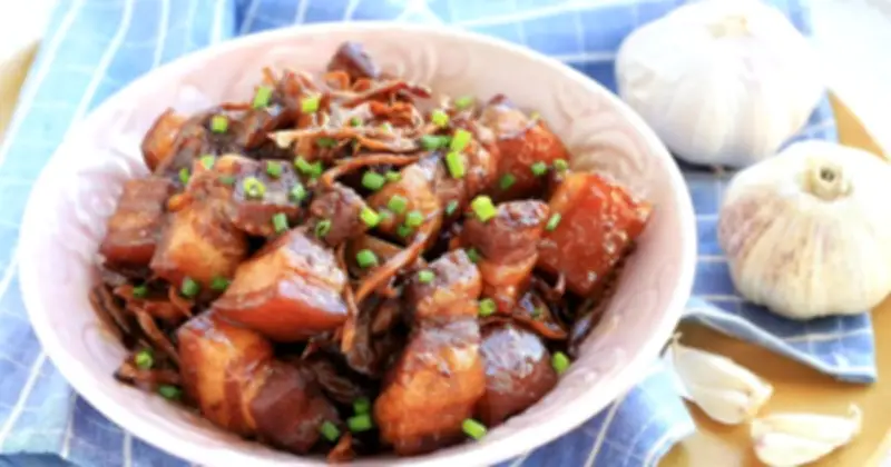 Thịt ba chỉ kho củ cải trắng: Món ngon thơm phức, cầu mong tài lộc sức khỏe