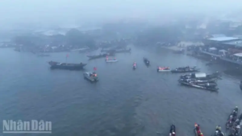 Thuyền chìm trong lễ hội cầu ngư ở Thuận An, hai người tử vong