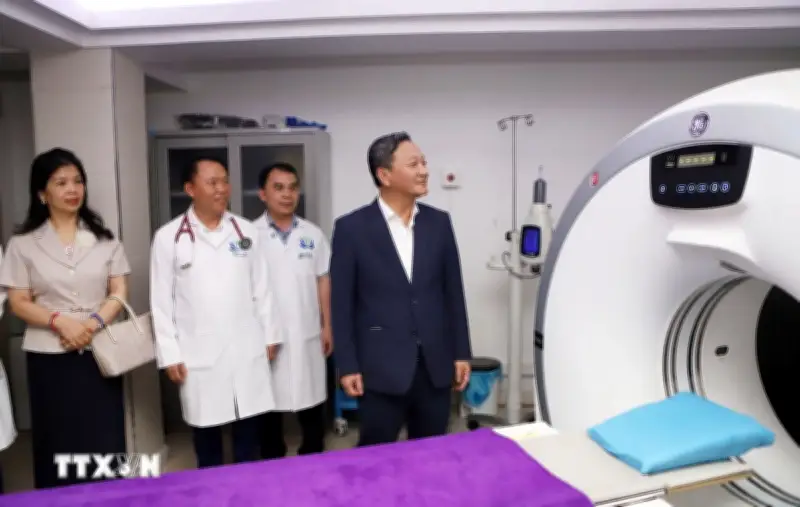 Thầy thuốc Việt tại Lào: Câu chuyện thắt chặt tình đoàn kết hai nước