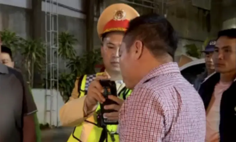 Tài xế Nghệ An bị phạt 35 triệu đồng vì thách thức CSGT khi đo nồng độ cồn