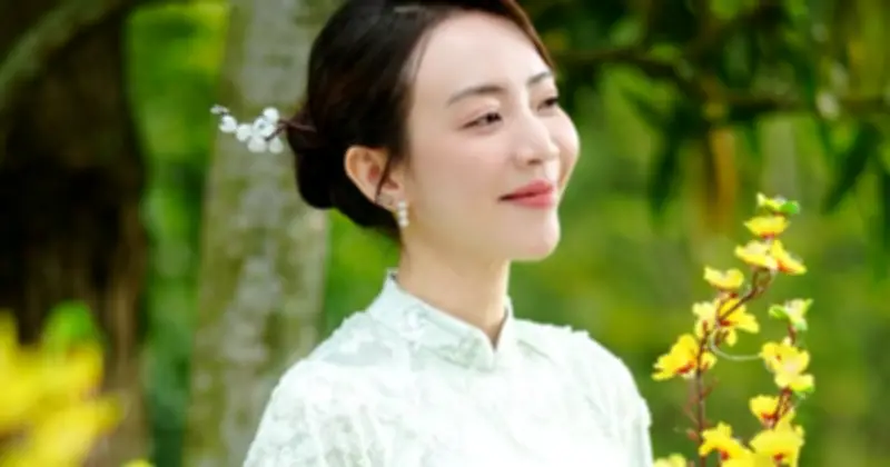 Tiến Luật lần đầu làm đạo diễn kịch Tết, chia sẻ khoảnh khắc đặc biệt bên gia đình