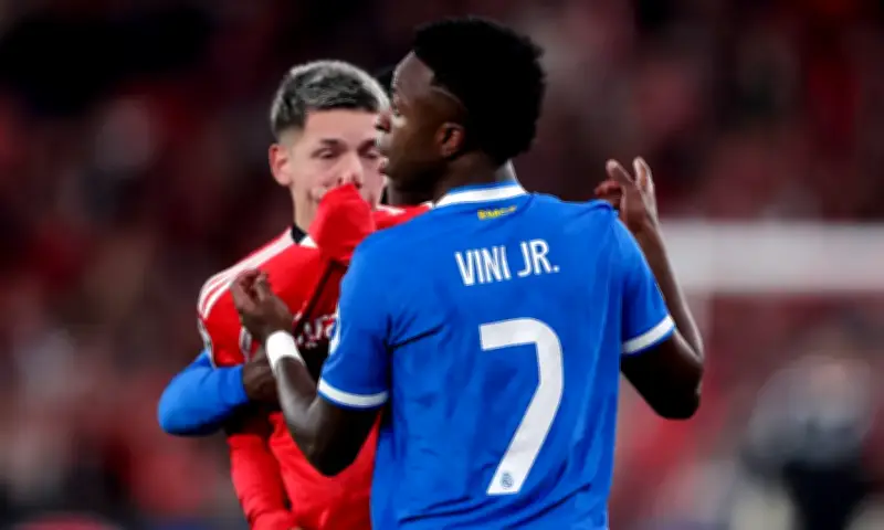 Tiền vệ Benfica phủ nhận phân biệt chủng tộc, tố Vinicius chế giễu chiều cao
