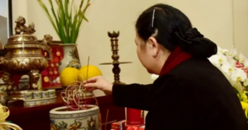 Bí quyết dọn bàn thờ ngày Tết: Những lời dạy đơn giản nhưng thấm đẫm triết lý sống