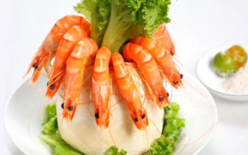 Tôm: Thực phẩm dinh dưỡng nhưng không phải ai cũng có thể ăn an toàn