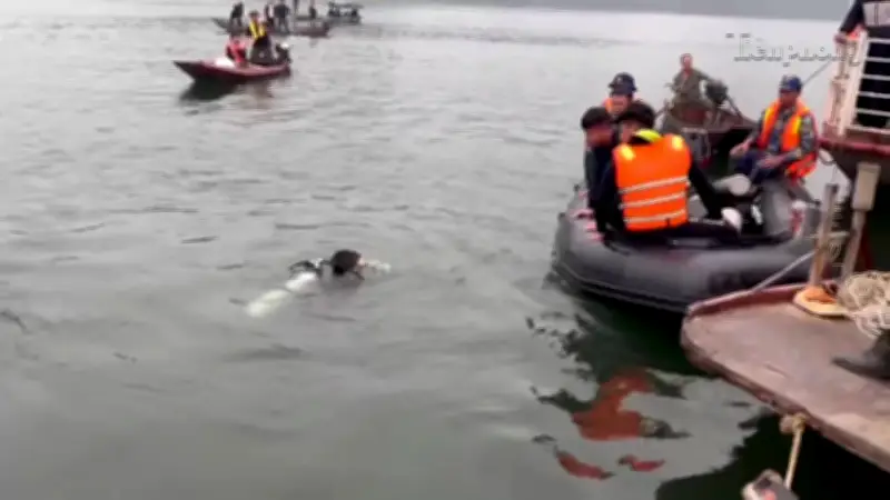 Tìm thấy nạn nhân cuối cùng trong vụ chìm tàu ở hồ Thác Bà sau nhiều giờ tìm kiếm