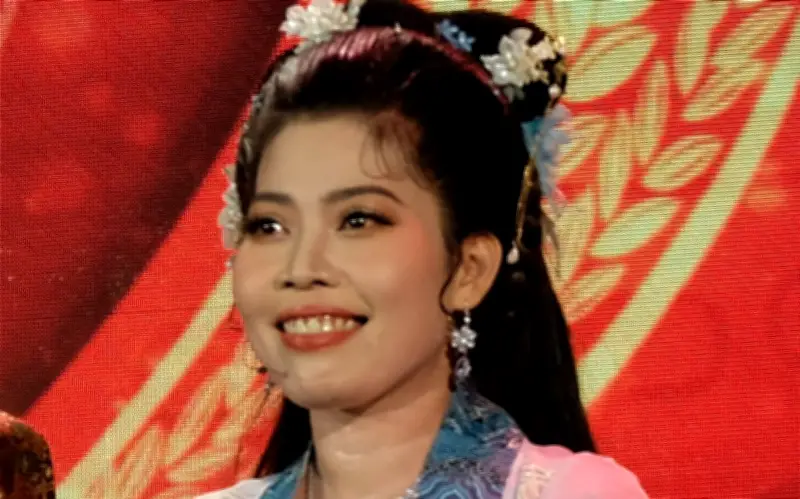 Tân Bông Lúa Vàng 2025 Hồng Toán Tái Ngộ Khán Giả Trong Chương Trình Mừng Xuân