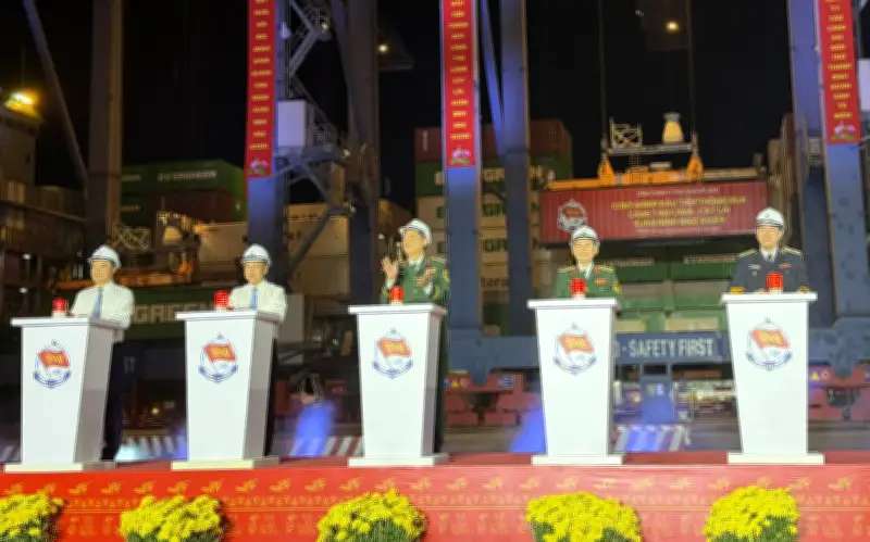 Tân Cảng Sài Gòn phát lệnh làm hàng đầu xuân, khởi động năm mới với mục tiêu tăng trưởng cao