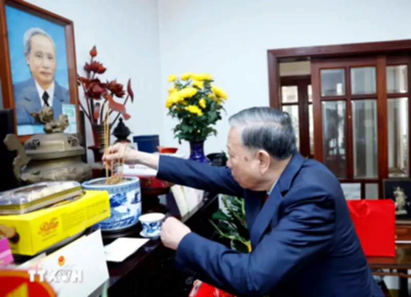 Tổng Bí thư Đảng hướng tưởng niệm 120 năm ngày sinh Thủ tướng Phạm Văn Đồng