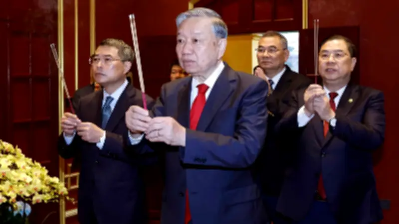 Tổng Bí thư Tô Lâm dâng hương tưởng niệm tại Hoàng thành Thăng Long và Nhà 67