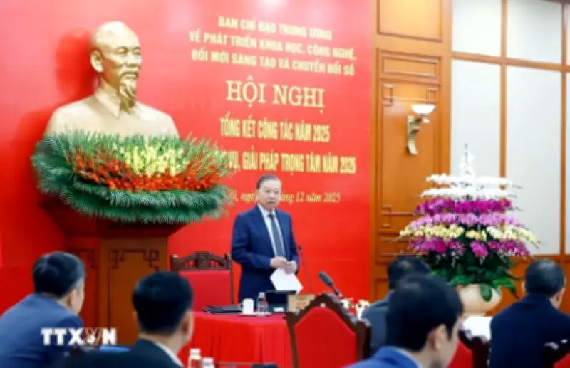 Tổng Bí thư Tô Lâm ký ban hành Chương trình công tác 2026 về khoa học, công nghệ và chuyển đổi số