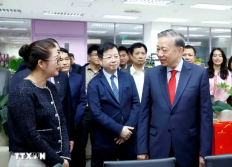 Tổng Bí thư Tô Lâm thăm, chúc Tết cán bộ, phóng viên Đài Truyền hình Việt Nam và Đài Tiếng nói Việt Nam