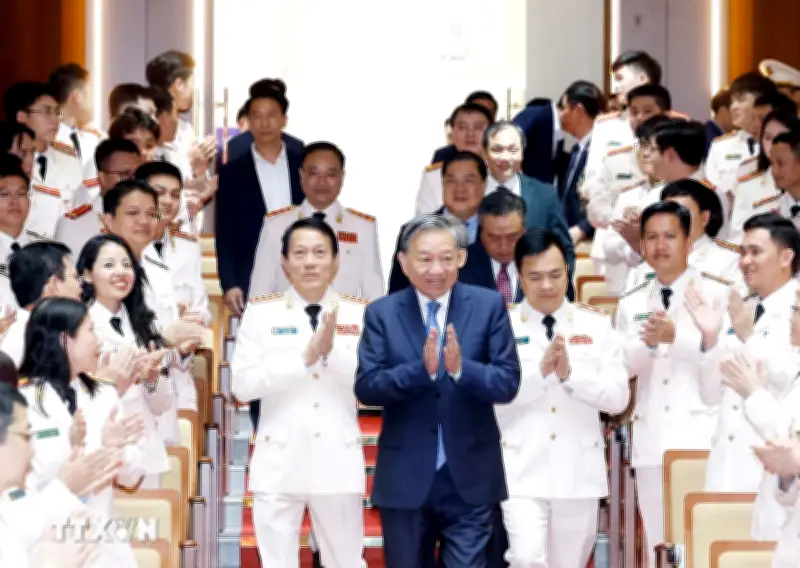 Tổng Bí thư Tô Lâm thăm chúc Tết lực lượng an ninh điều tra Bộ Công an