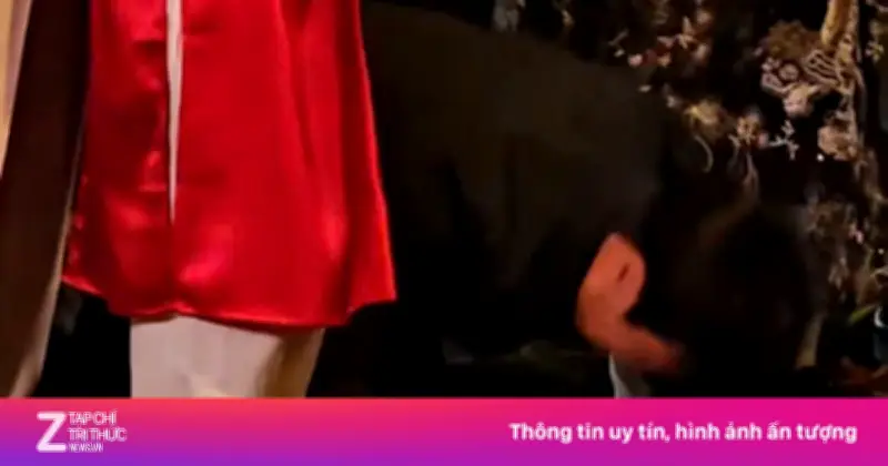 Tổng Giám đốc Lotte Entertainment quỳ gối trước khán giả, kêu gọi ủng hộ phim 'Mùi phở'