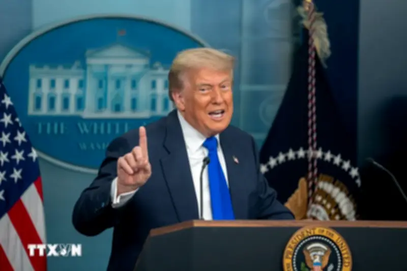 Tổng thống Mỹ chạy đua dựng lại bức tường thuế quan sau thất bại tại tòa án