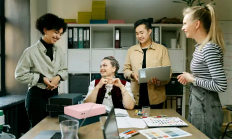 Tình yêu công sở: Sợi dây vô hình quyết định sự phát triển bền vững của tổ chức