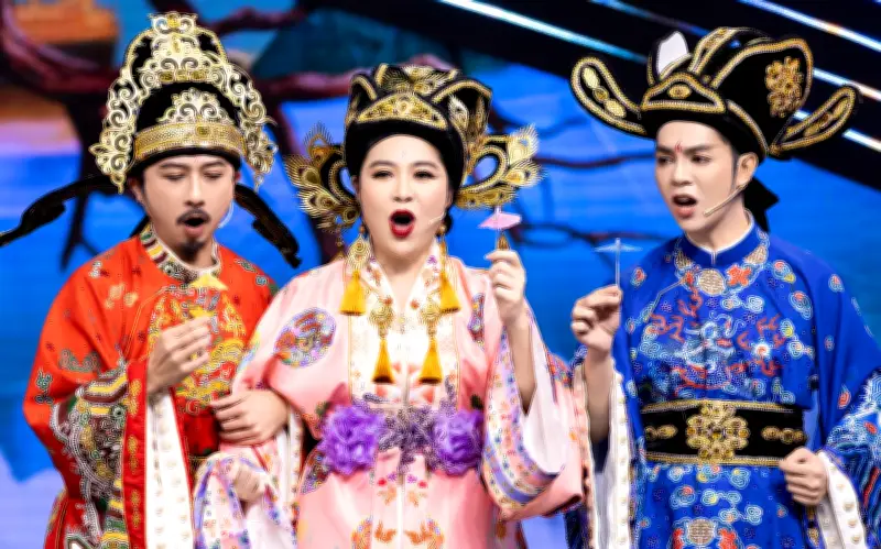 Táo Xuân 2026: Hài Hước Phản Ánh Thời Sự, Quảng Cáo Gây Tranh Cãi