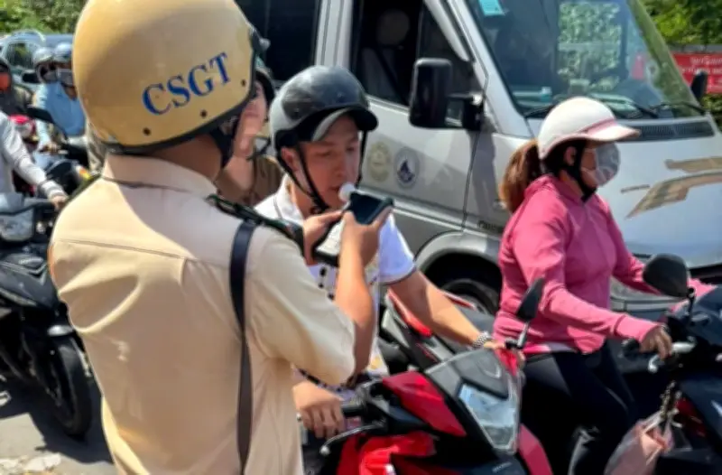 TP.HCM: Hơn 1.700 trường hợp vi phạm nồng độ cồn trong 3 ngày đầu Tết Bính Ngọ 2026