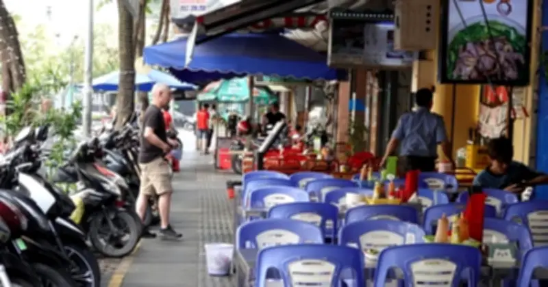 TP.HCM hướng dẫn thu phí sử dụng tạm thời lòng đường, vỉa hè: 5 trường hợp được phép